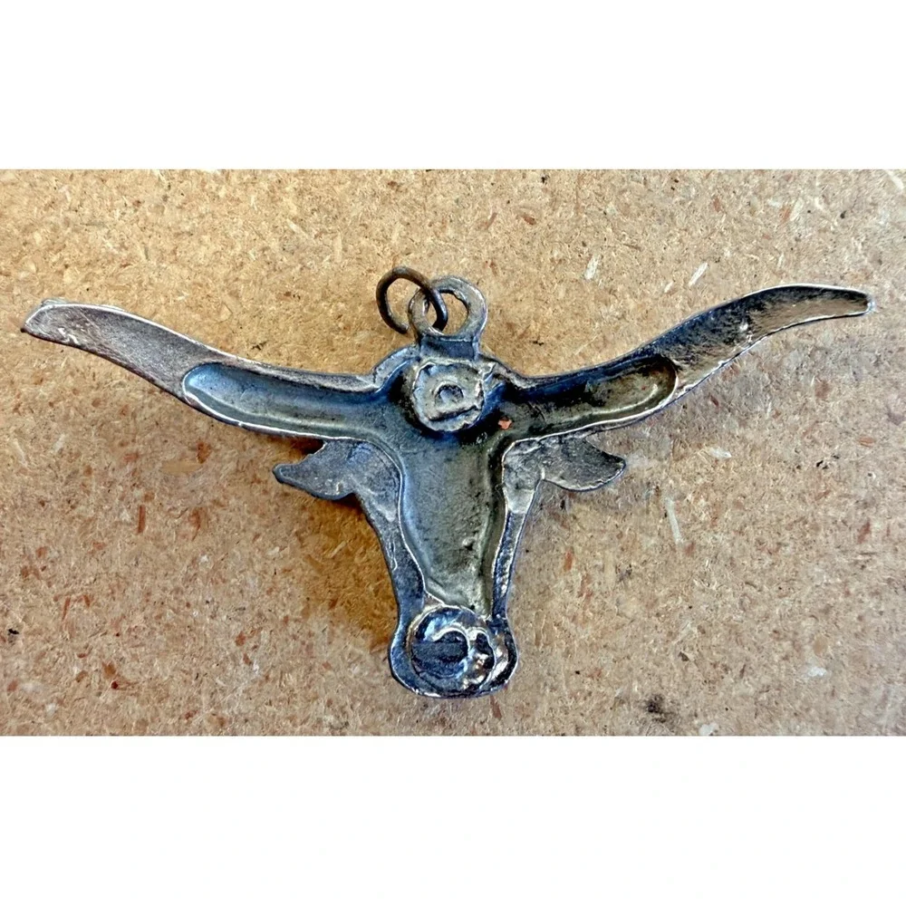 Texas Longhorn Steer Head‎ Pendant Silver tone Measures 3.5